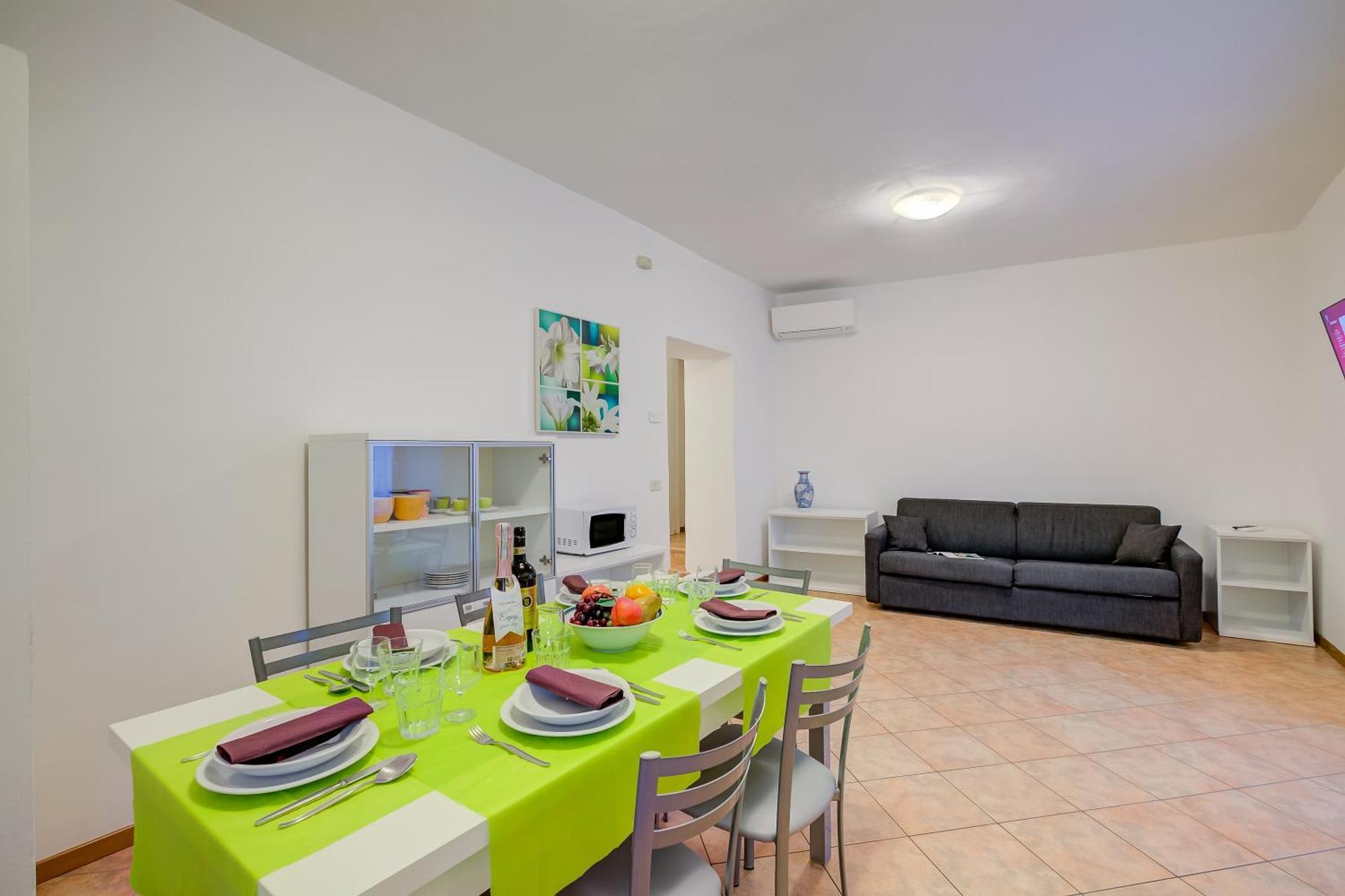 Casa Alpino Aparthotel Riva del Garda Luaran gambar