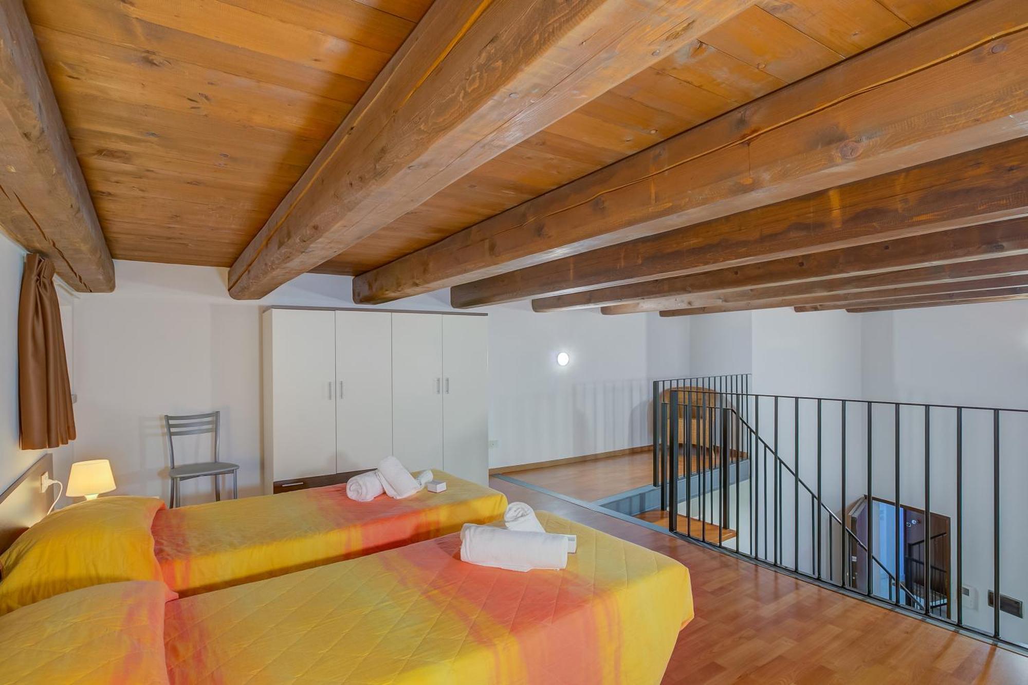 Casa Alpino Aparthotel Riva del Garda Luaran gambar