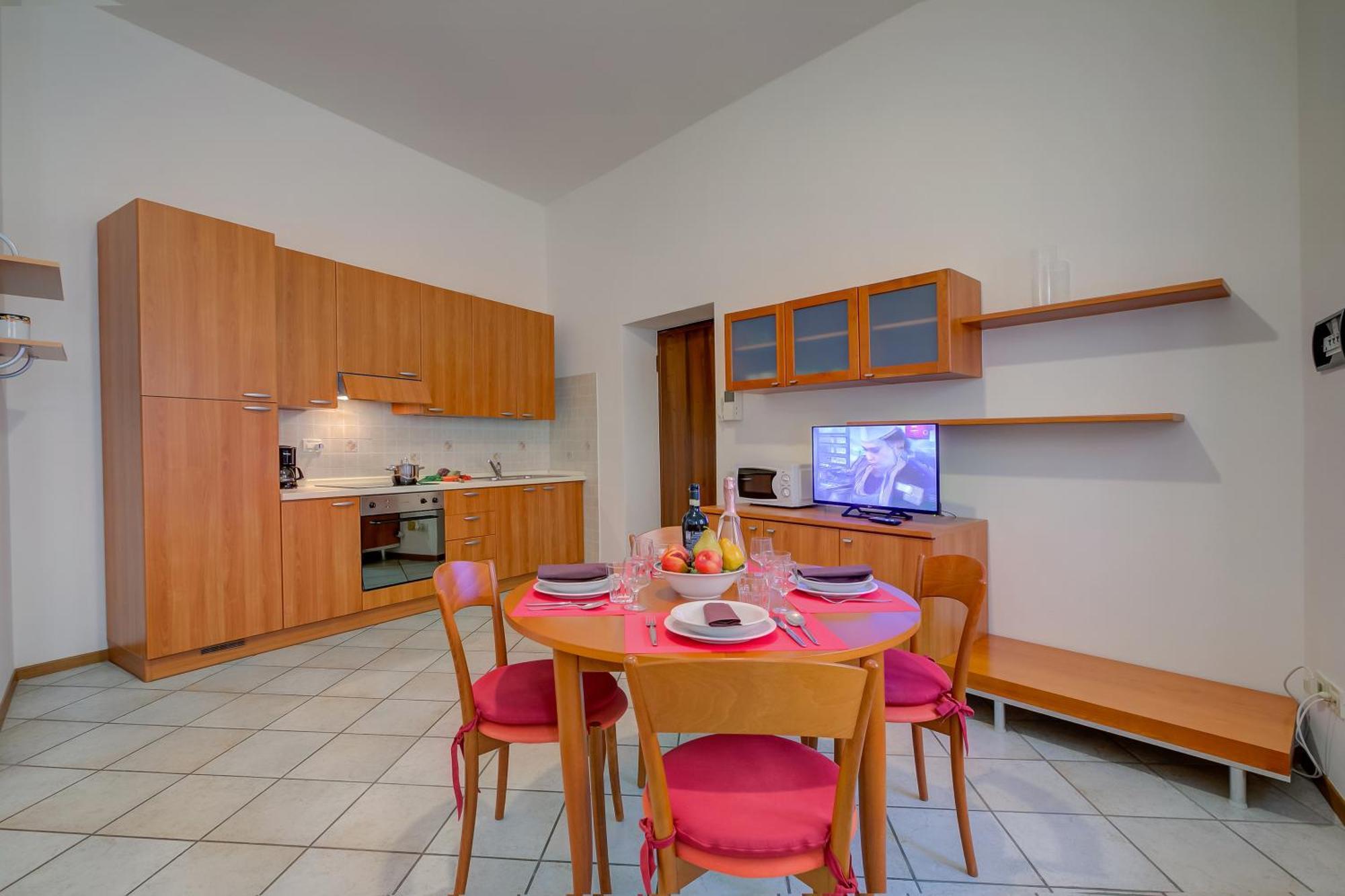Casa Alpino Aparthotel Riva del Garda Luaran gambar