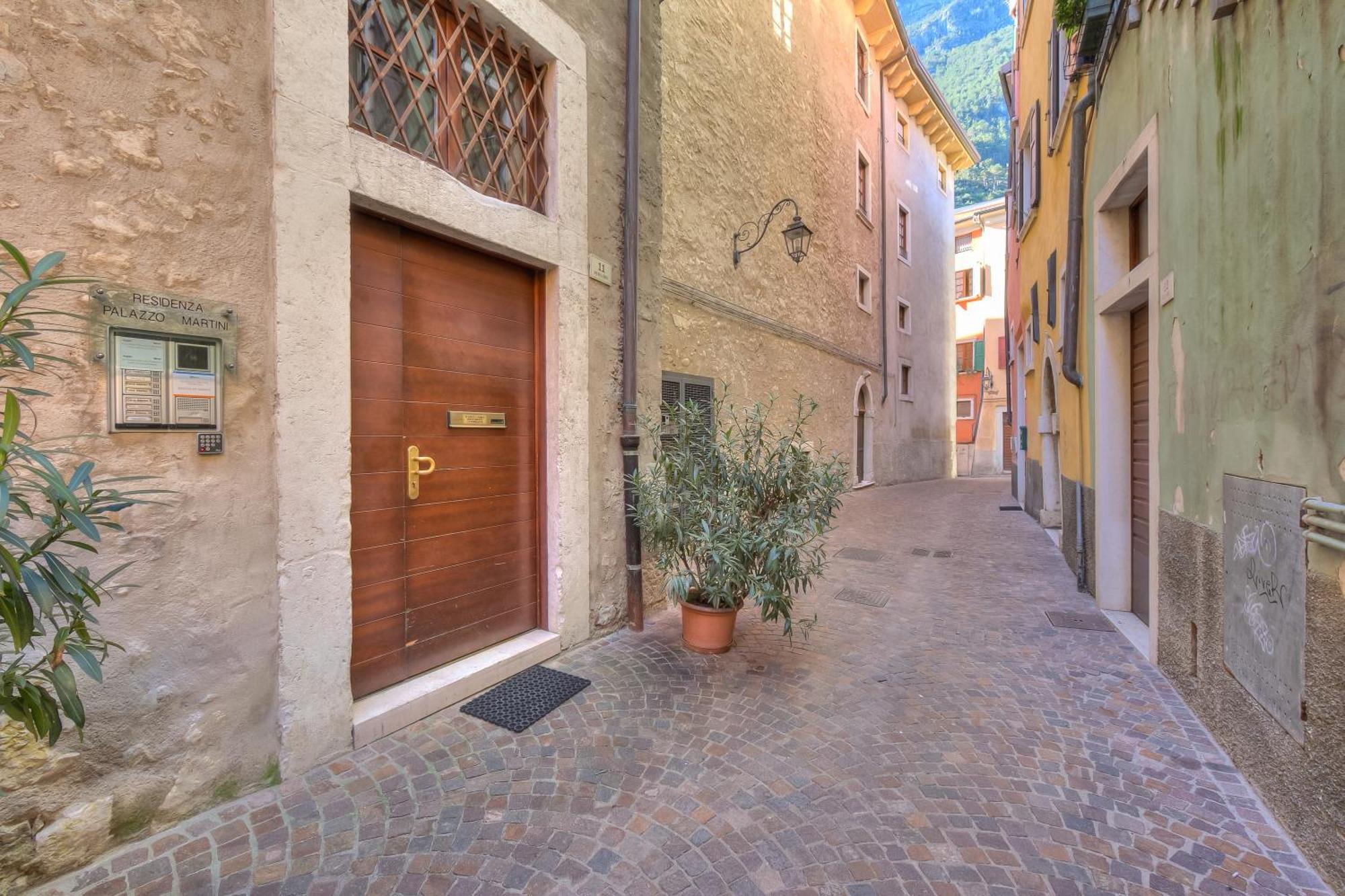 Casa Alpino Aparthotel Riva del Garda Luaran gambar
