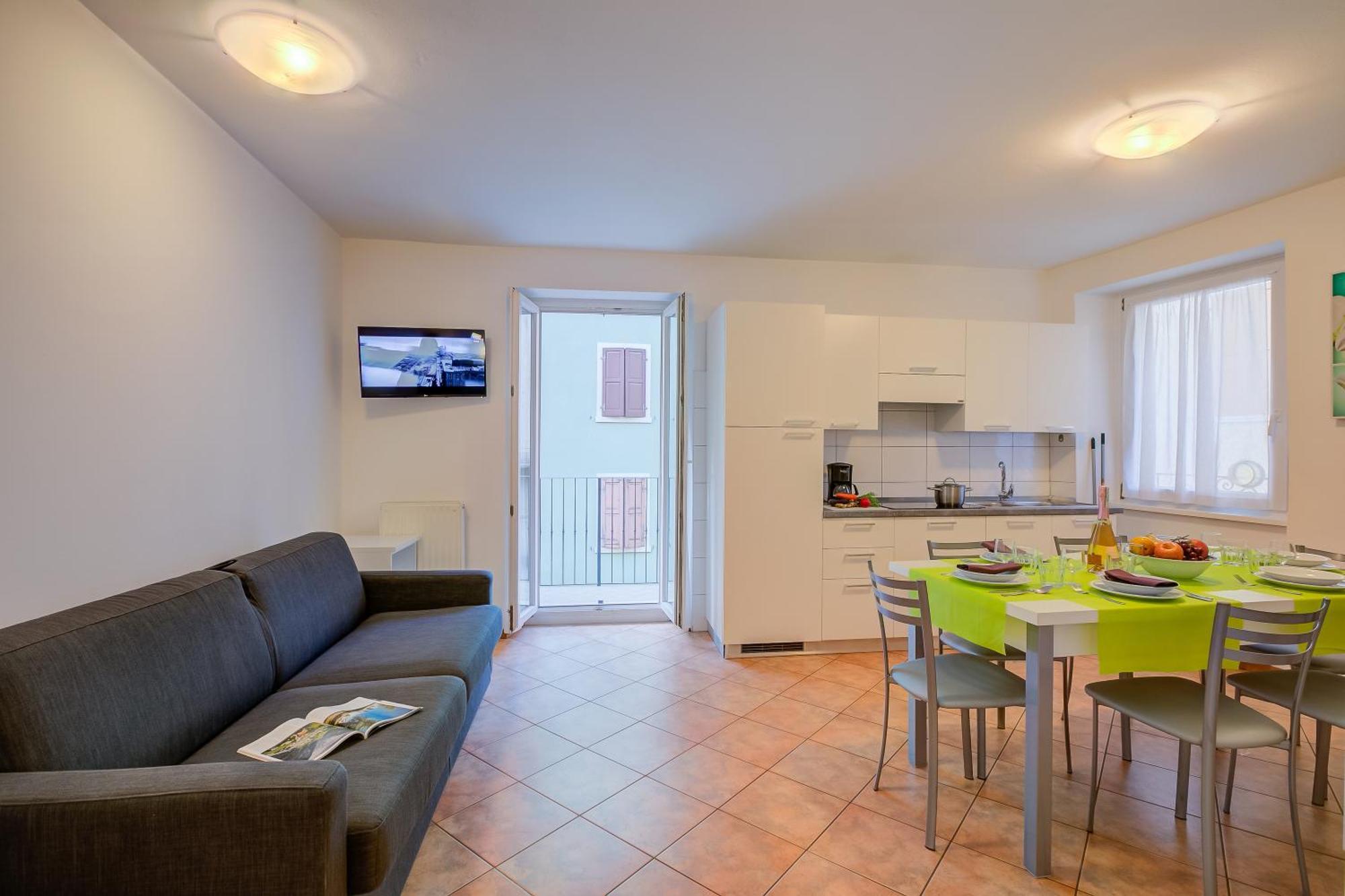 Casa Alpino Aparthotel Riva del Garda Luaran gambar