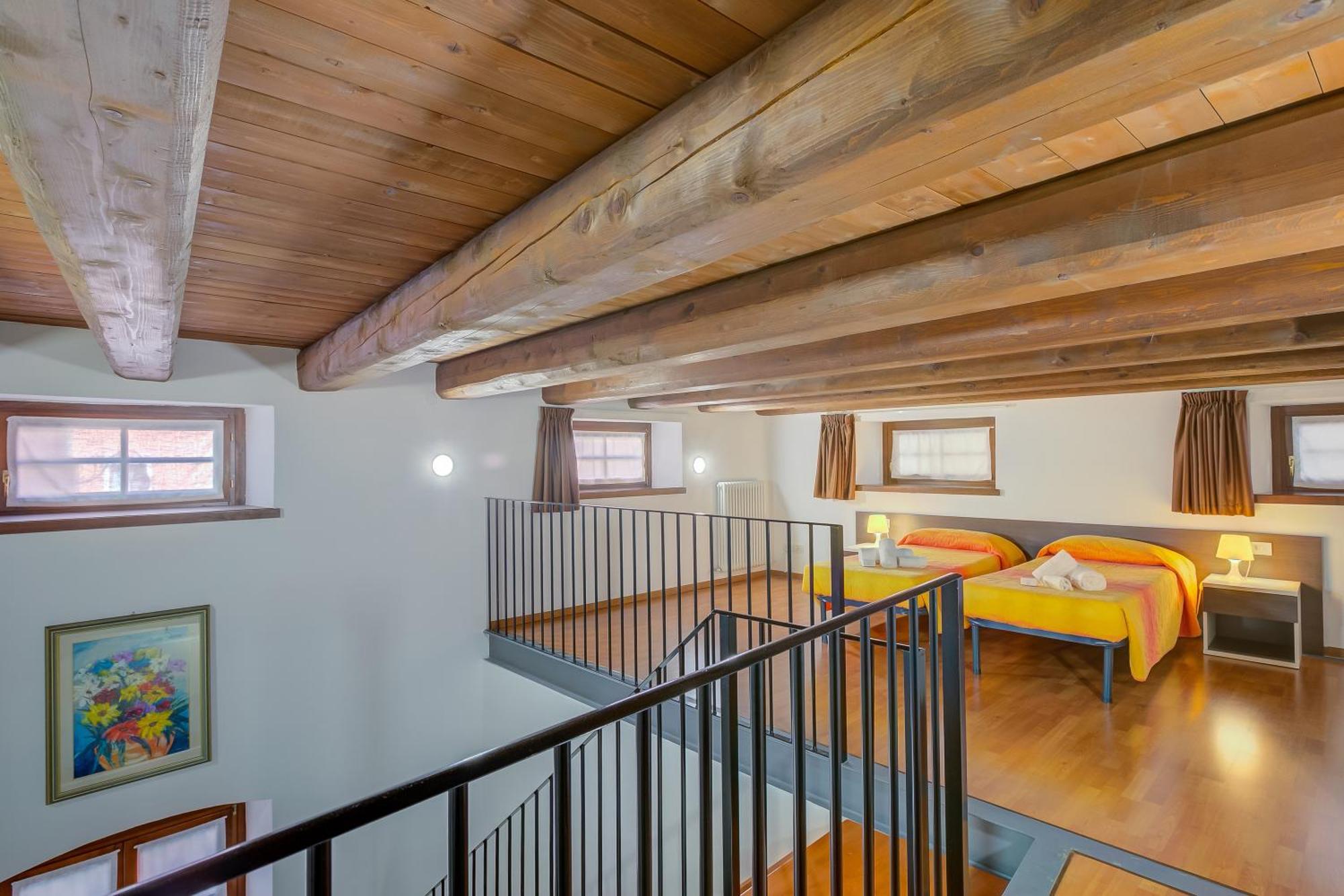 Casa Alpino Aparthotel Riva del Garda Luaran gambar
