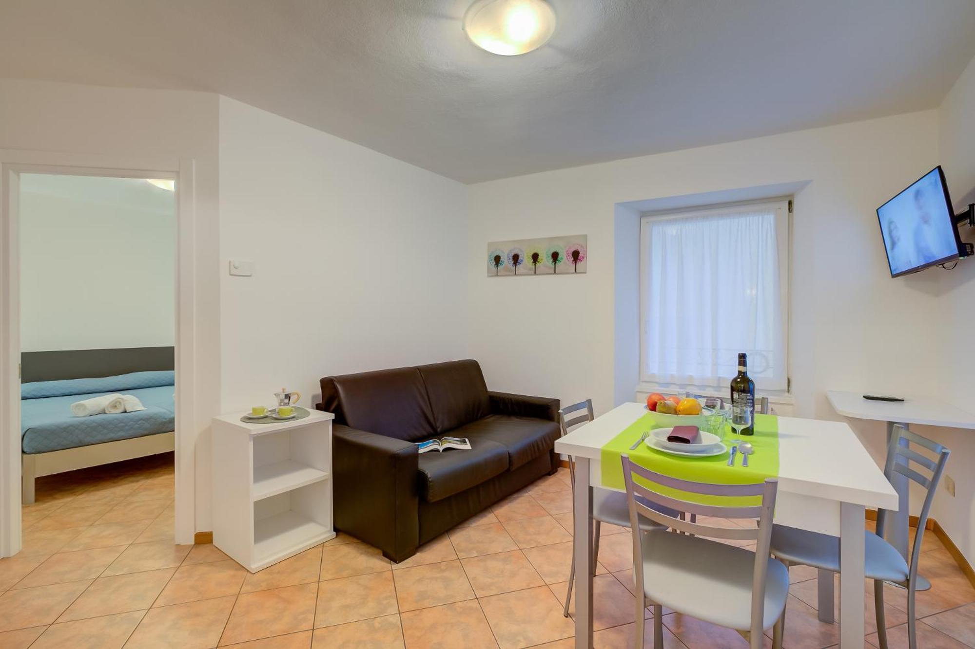 Casa Alpino Aparthotel Riva del Garda Luaran gambar
