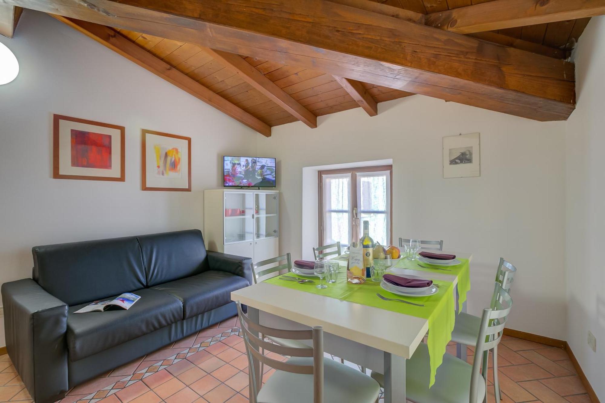 Casa Alpino Aparthotel Riva del Garda Luaran gambar