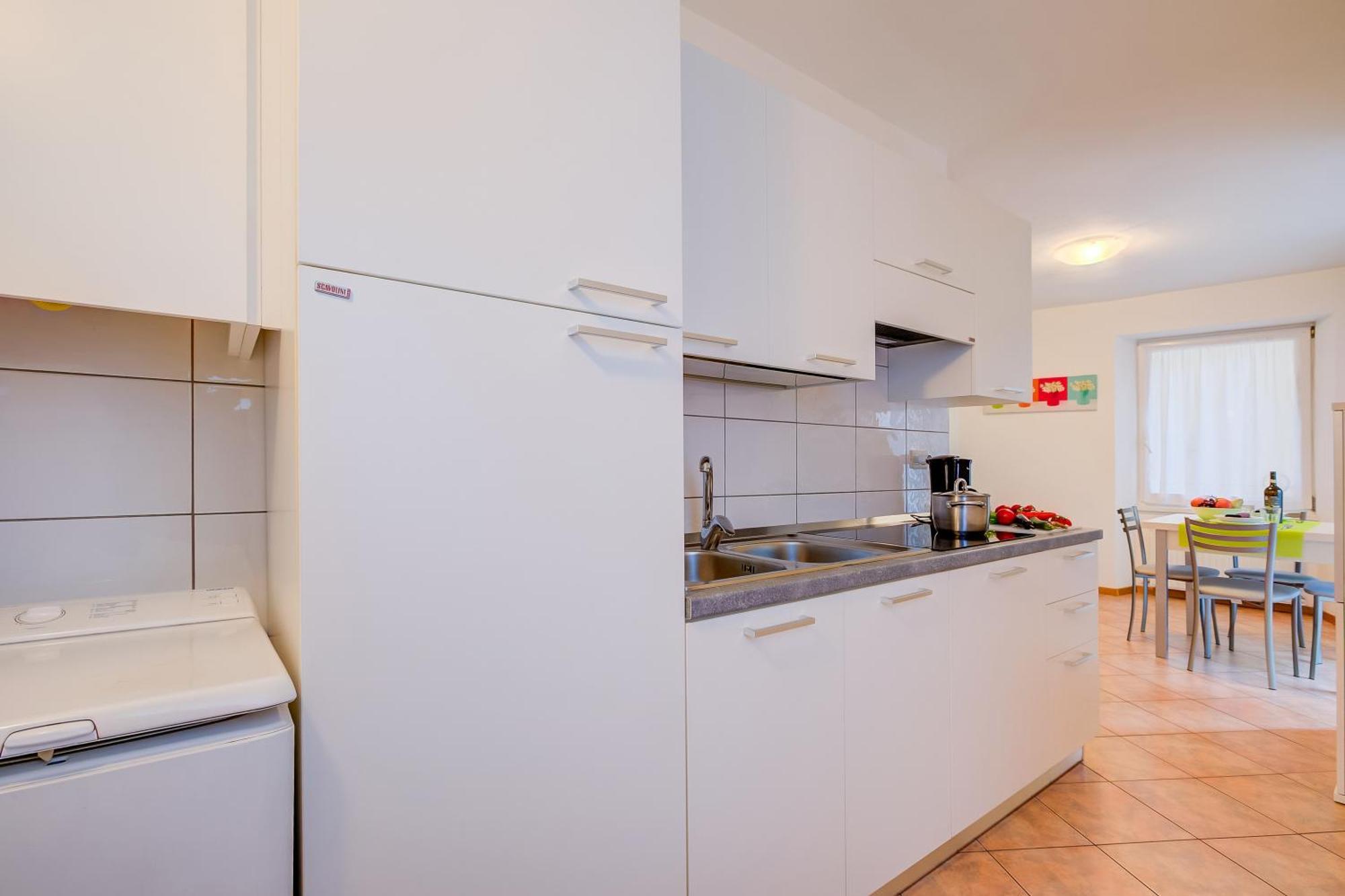 Casa Alpino Aparthotel Riva del Garda Luaran gambar