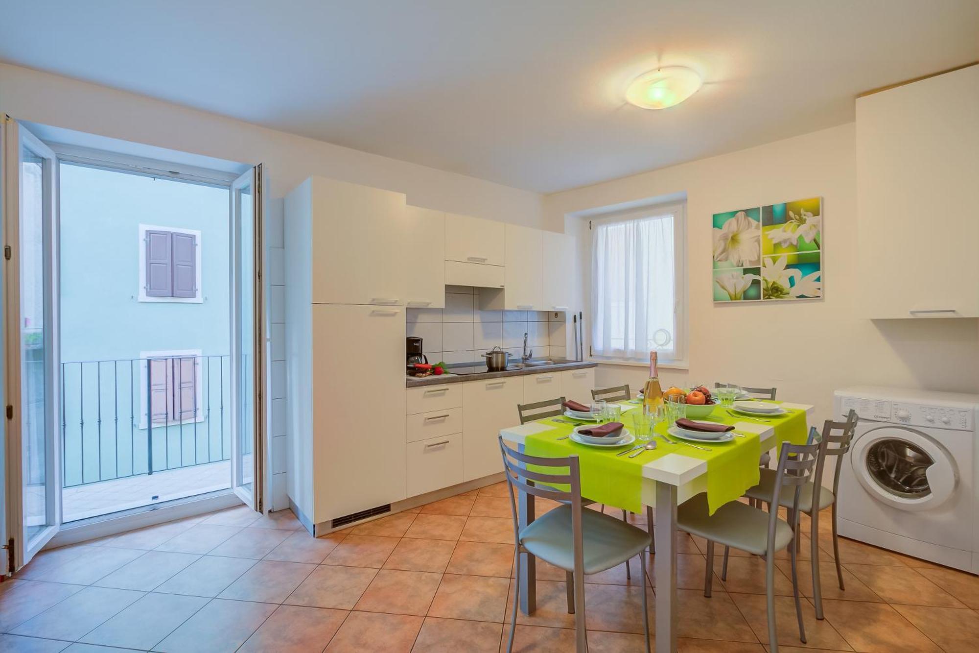 Casa Alpino Aparthotel Riva del Garda Luaran gambar
